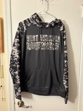 Colosseum Black & Gray Digital Camo Pullover Hoodie